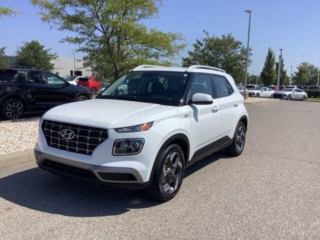 2026 Hyundai VENUE SEL — photo 1 of 13