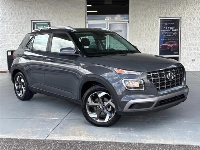 2024 Hyundai VENUE SEL — photo 1 of 13