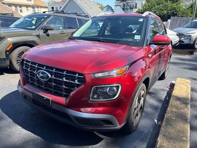 2024 Hyundai VENUE Limited