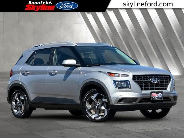 2025 Hyundai VENUE SEL — photo 1 of 1