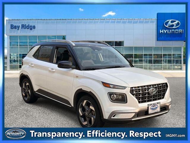 2025 Hyundai VENUE Limited — photo 1 of 10