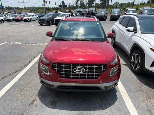 2024 Hyundai VENUE SEL