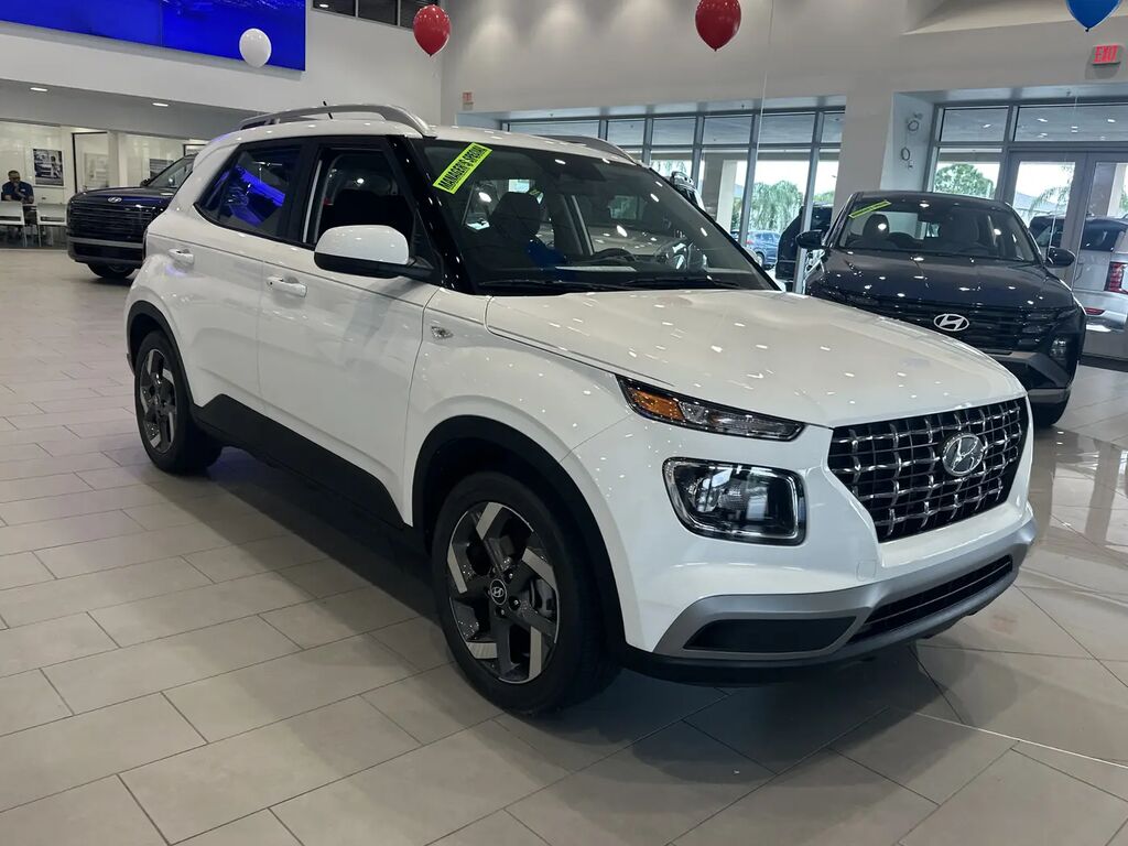 2026 Hyundai VENUE SEL — photo 1 of 13