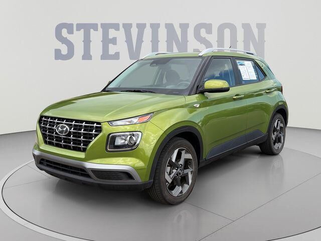 2023 Hyundai VENUE SEL — photo 1 of 7
