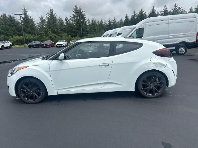 2016 Hyundai VELOSTER Base