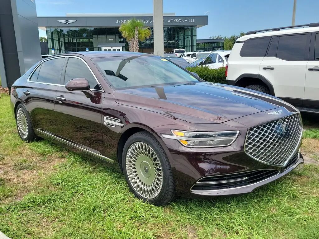 2020 Genesis G90 5.0 Ultimate — photo 1 of 11
