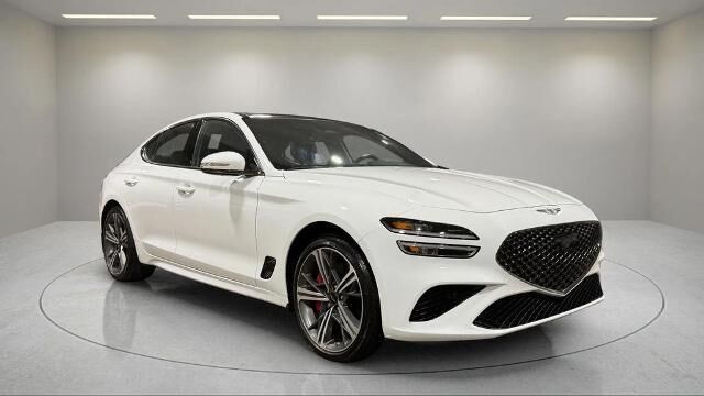 2024 Genesis G70 2.5T Standard
