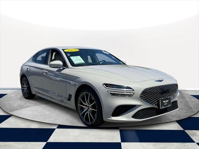2025 Genesis G70 2.5T Standard