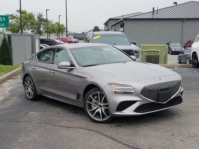 2025 Genesis G70 2.5T Standard