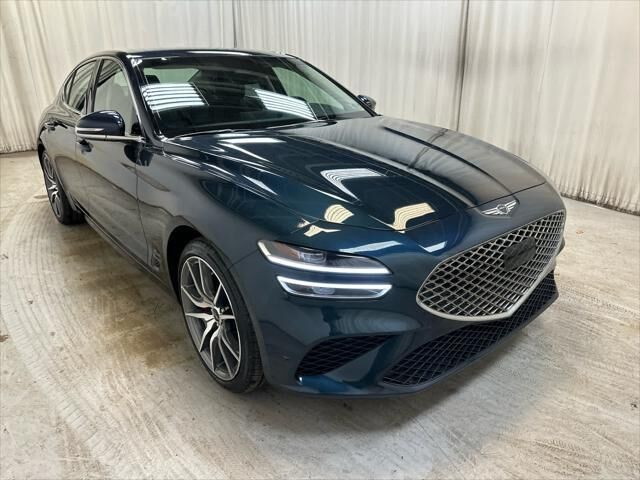 2025 Genesis G70 2.5T Standard