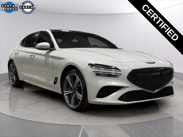 2024 Genesis G70 2.5T Standard — photo 1 of 2