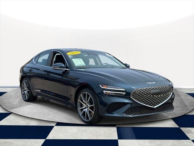 2025 Genesis G70 2.5T Standard