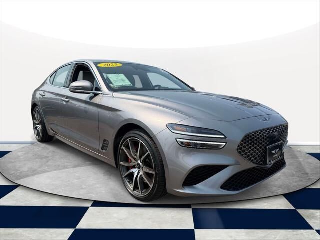 2025 Genesis G70 2.5T Standard