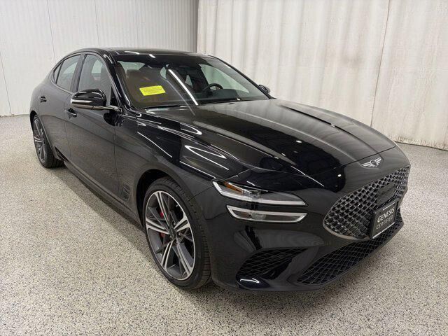 2025 Genesis G70 2.5T Standard