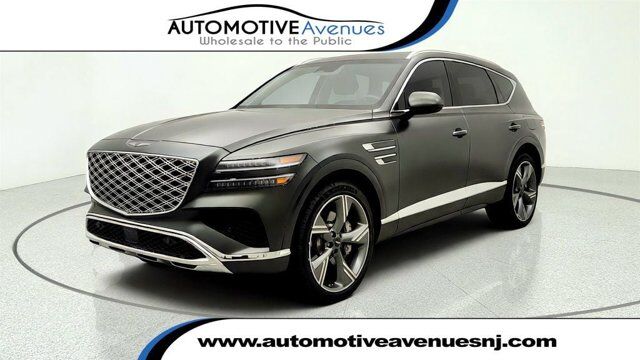 2025 Genesis GV80 2.5T Prestige — photo 1 of 13