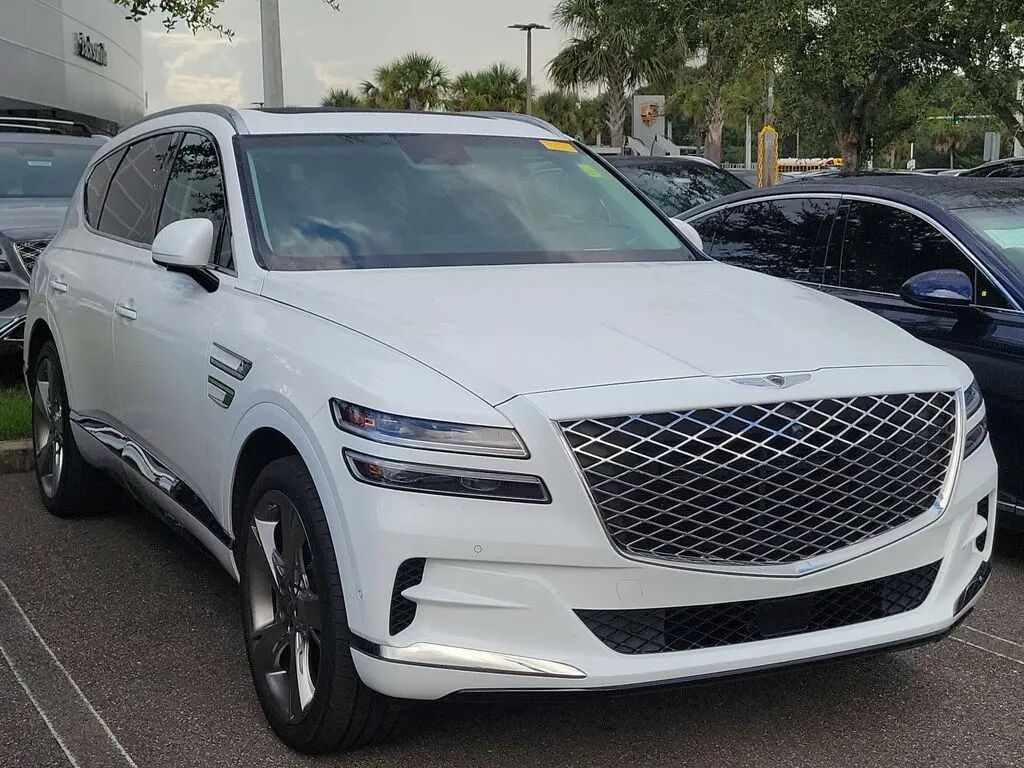 2024 Genesis GV80 3.5T — photo 1 of 10