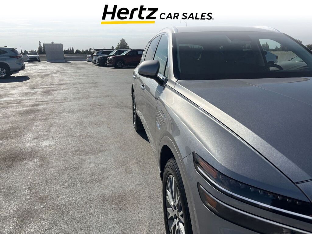 2026 Genesis GV80 2.5T — photo 1 of 4