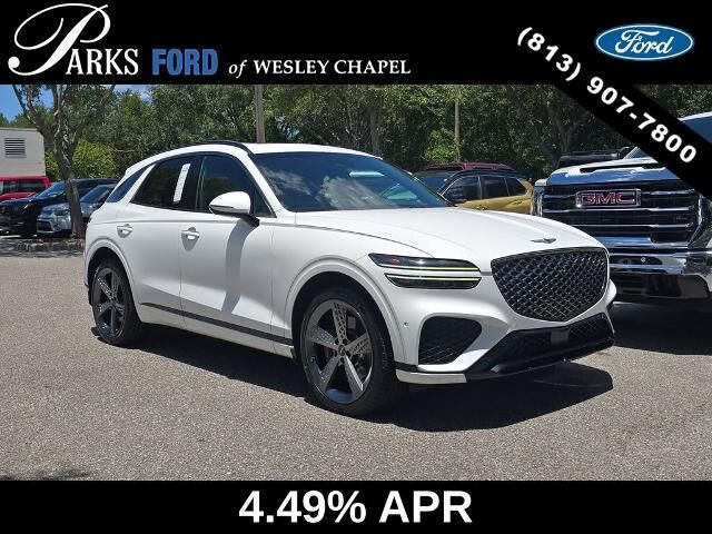2023 Genesis GV70 2.5T Standard — photo 1 of 3