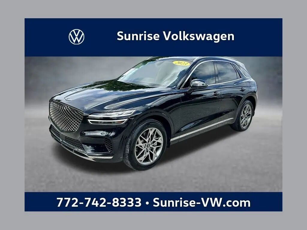 2023 Genesis GV70 2.5T Standard — photo 1 of 13