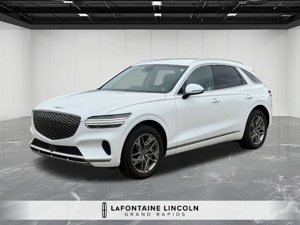 2025 Genesis GV70 2.5T Standard — photo 1 of 13