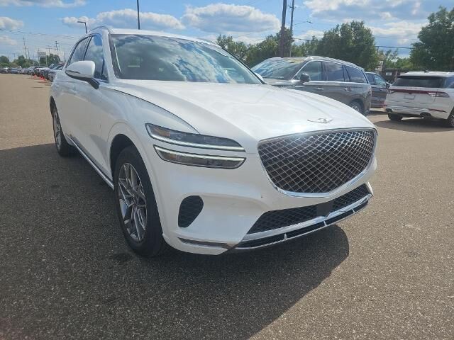 2025 Genesis GV70 2.5T Standard