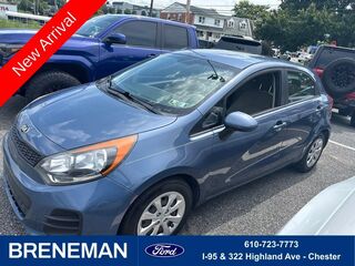2016 Kia Rio 5-Door LX