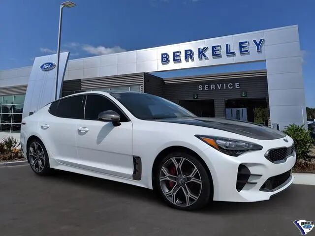 2021 Kia Stinger GT1 — photo 1 of 13