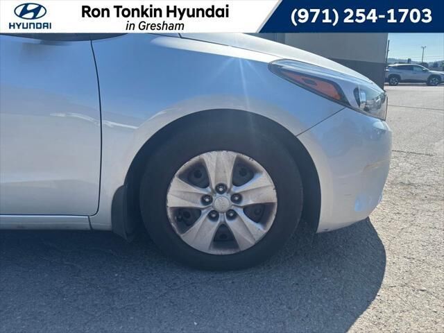 2017 Kia Forte5 LX
