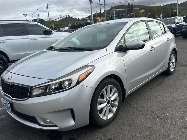 2017 Kia Forte5 LX