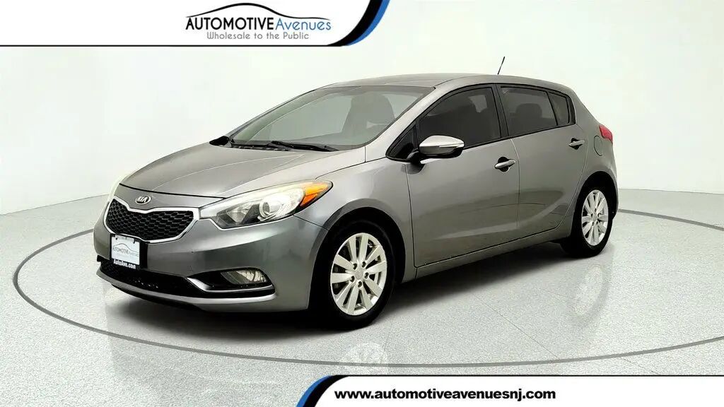 2016 Kia Forte5 LX — photo 1 of 13