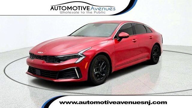 2025 Kia K5 LXS — photo 1 of 13