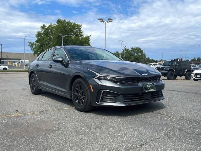 2025 Kia K5 LXS