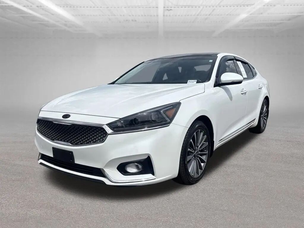 2017 Kia Cadenza Premium — photo 1 of 12