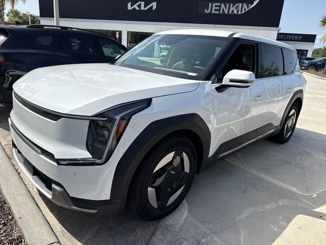 2024 Kia EV9 Light Long Range