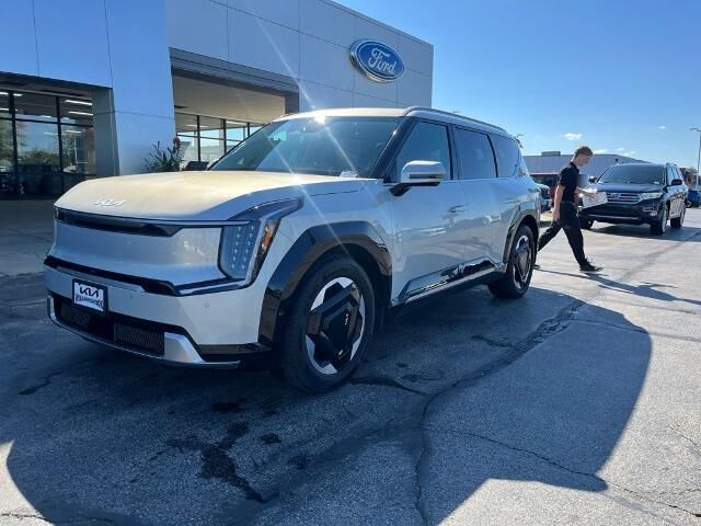 2024 Kia EV9 Land