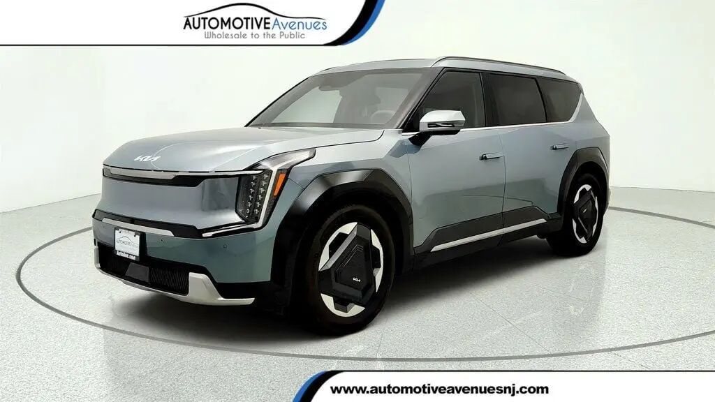 2024 Kia EV9 Land — photo 1 of 13