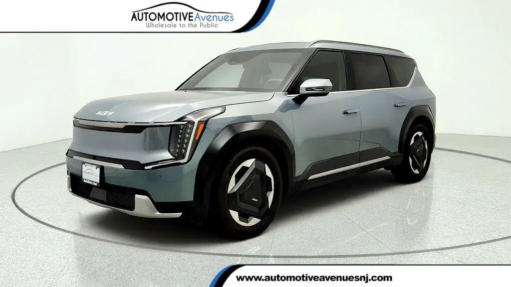 2024 Kia EV9 Land — photo 1 of 13