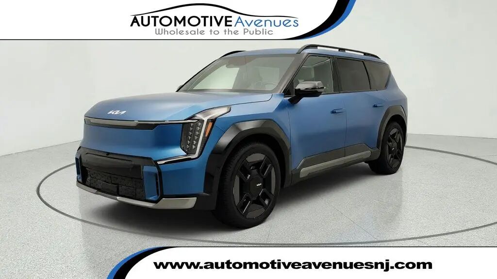 2024 Kia EV9 GT-Line — photo 1 of 13