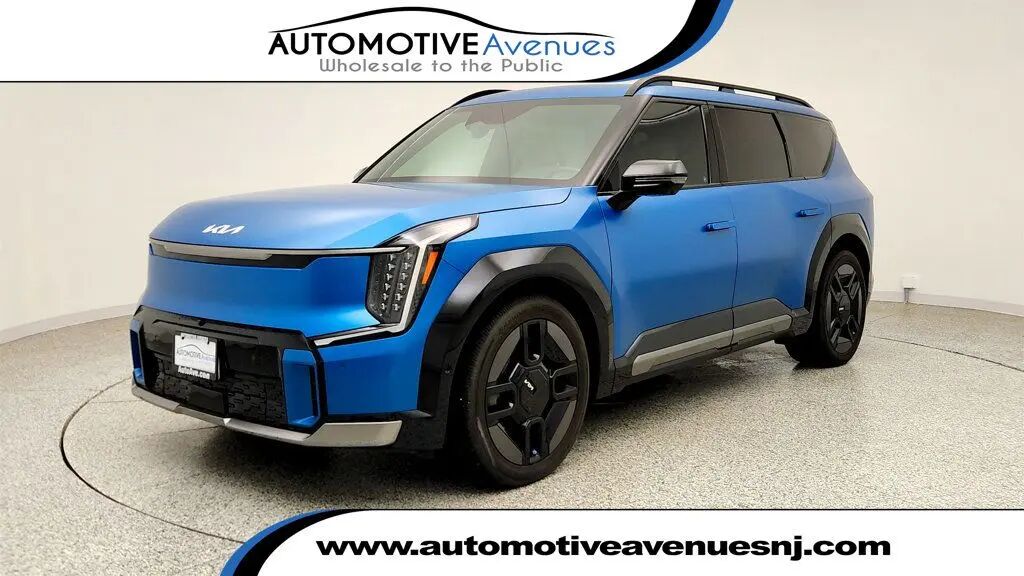 2024 Kia EV9 GT-Line — photo 1 of 13