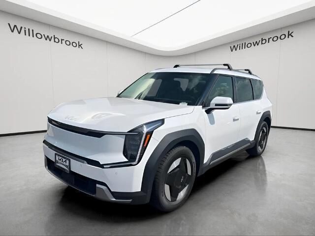 2024 Kia EV9 Wind — photo 1 of 13