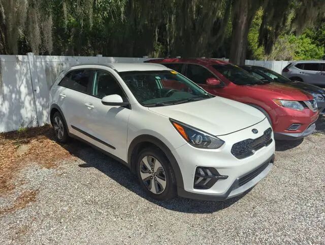 2020 Kia Niro LX — photo 1 of 13