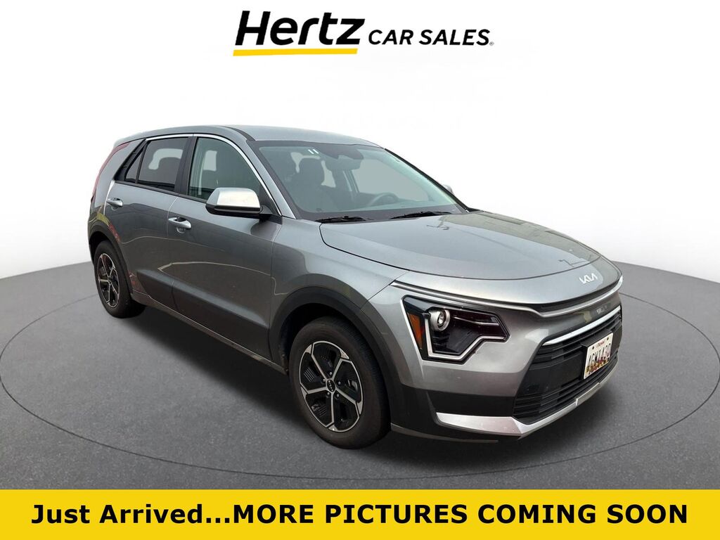 2026 Kia Niro LX — photo 1 of 10