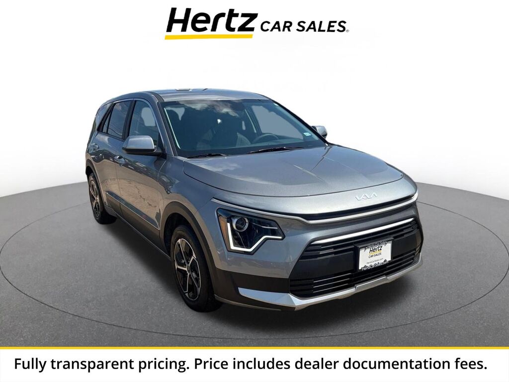 2026 Kia Niro LX — photo 1 of 11
