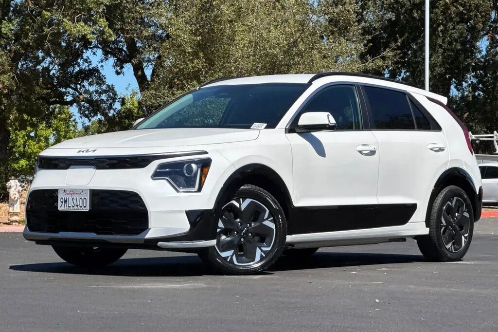 2024 Kia Niro EV Wind — photo 1 of 13