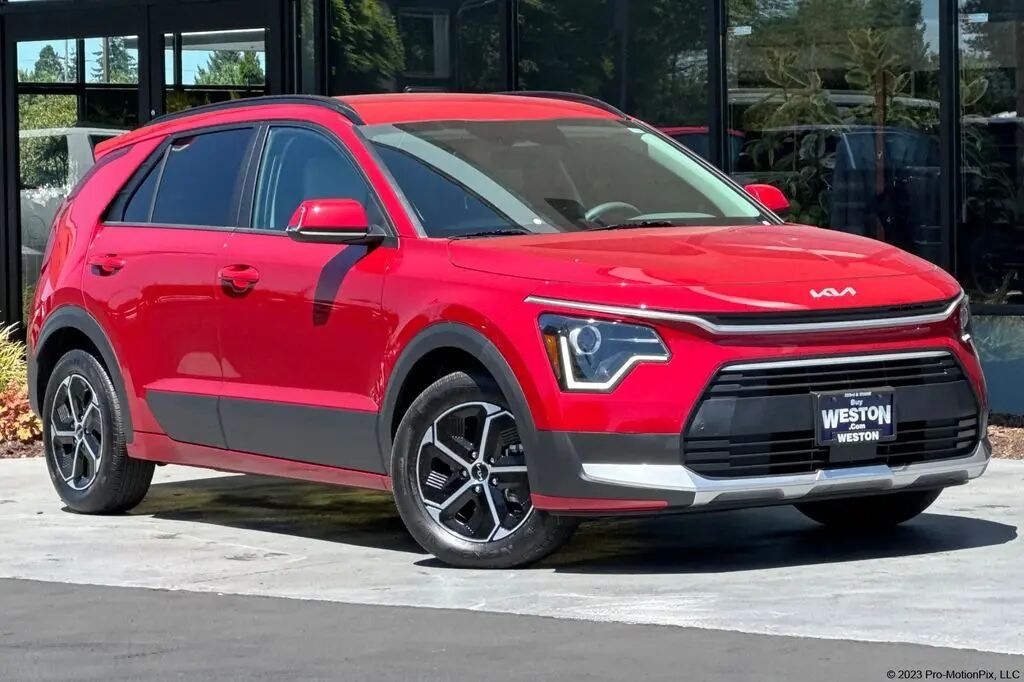 2025 Kia Niro EX — photo 1 of 13