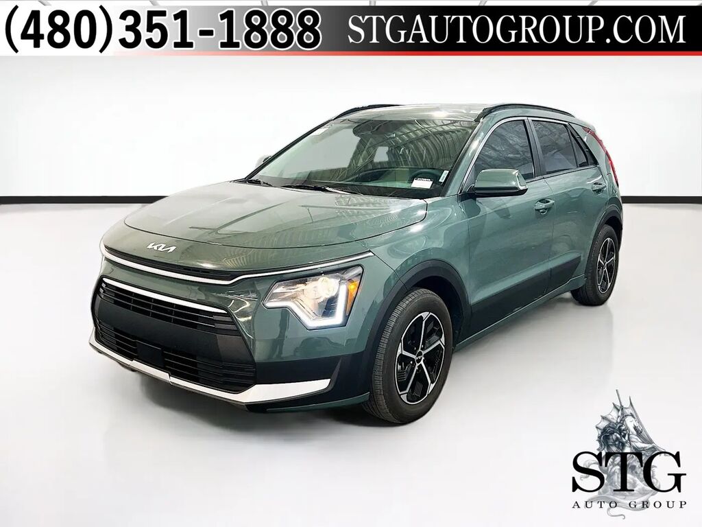 2025 Kia Niro EX — photo 1 of 13