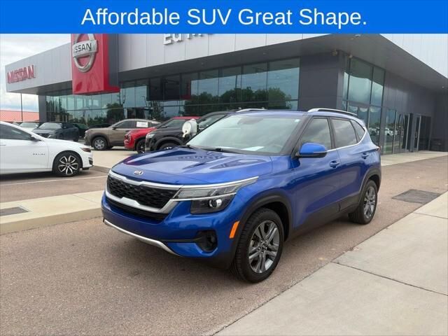 2021 Kia Seltos S — photo 1 of 13