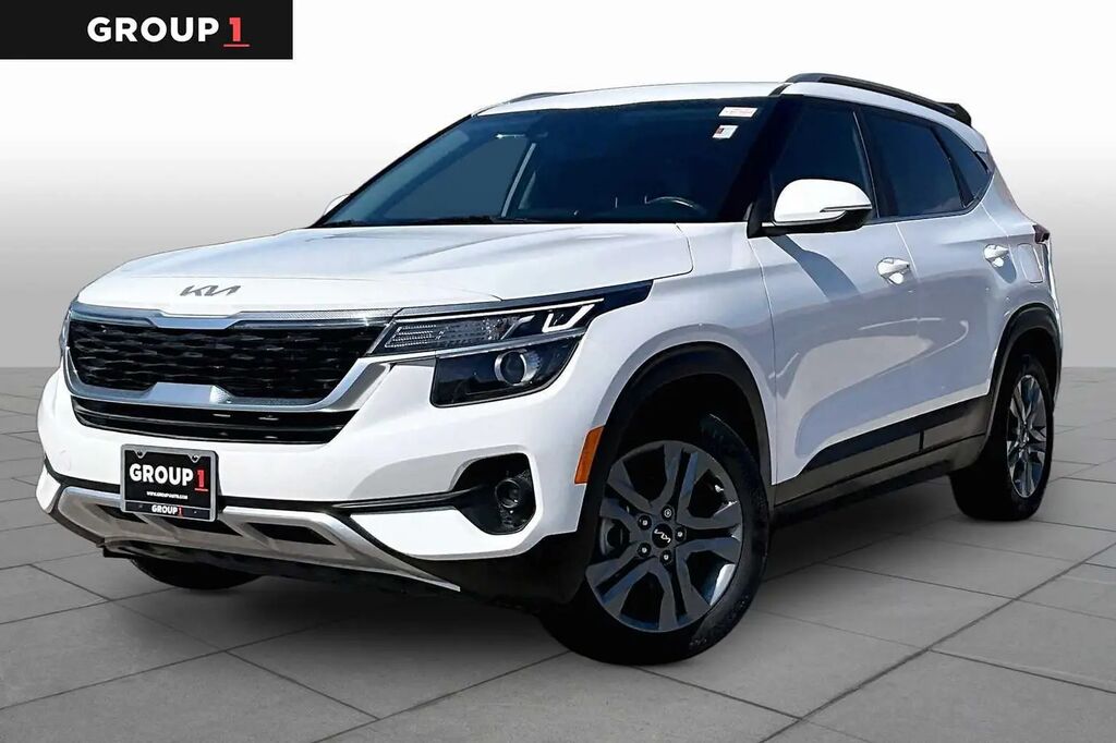 2023 Kia Seltos S — photo 1 of 13