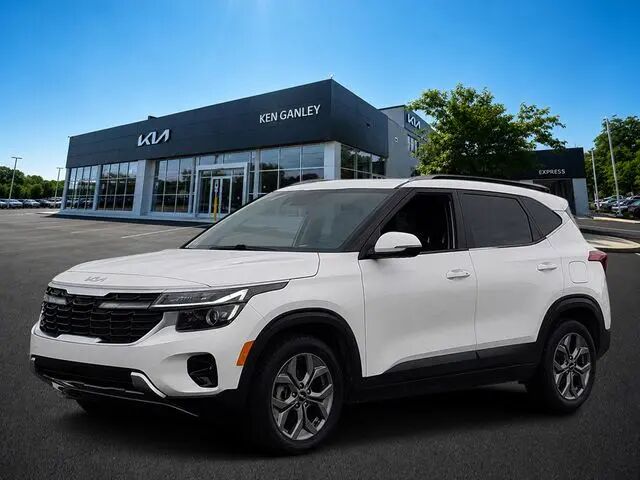 2024 Kia Seltos S — photo 1 of 13