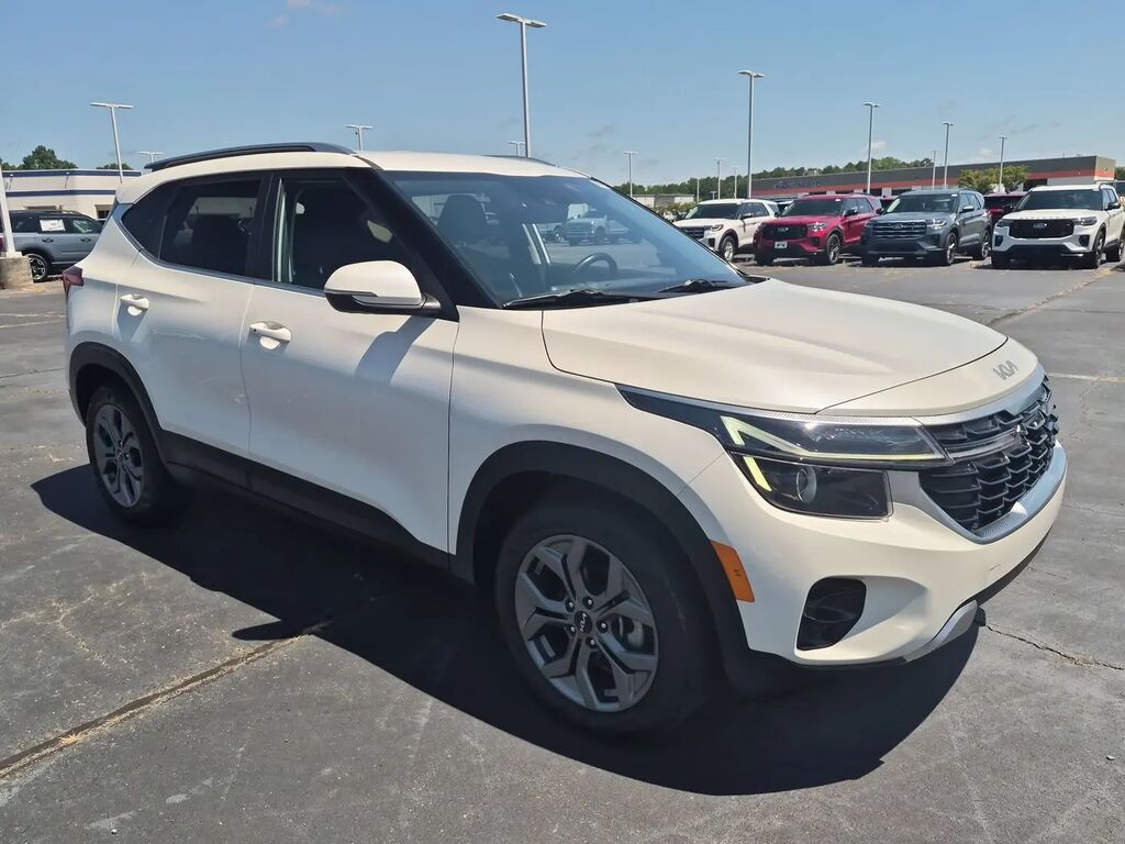 2024 Kia Seltos S — photo 1 of 13